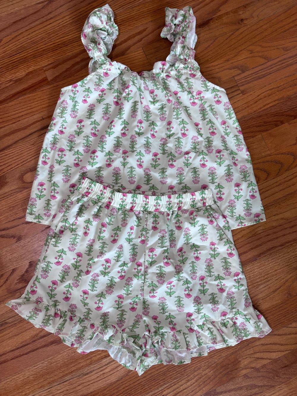 White Floral Off Ruffle Top & Shorts Pajama Set Sz M - Picture 4 of 8
